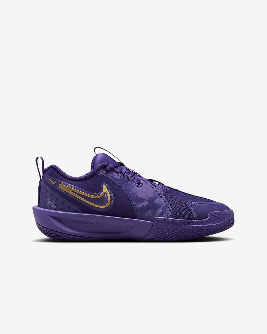 Nike mid cut basketball shoes best sale